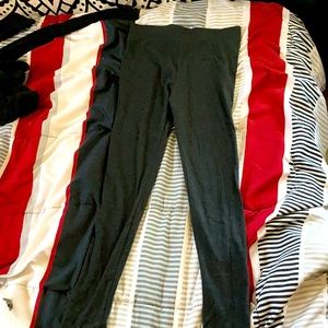 FOREVER 21 GREY LEGGINGS